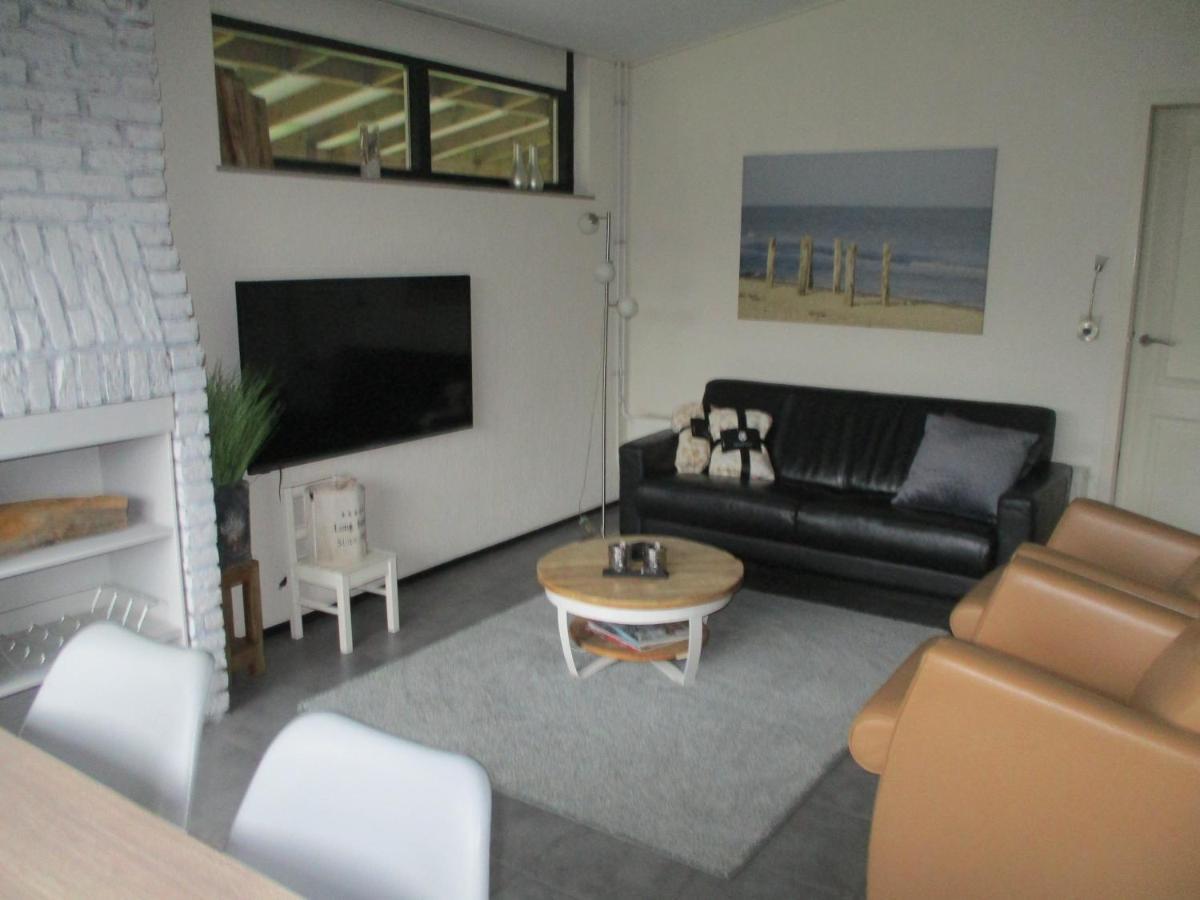 Comfortabel Vakantiehuis Aan Zee En Meer ! Kamperland Exteriér fotografie